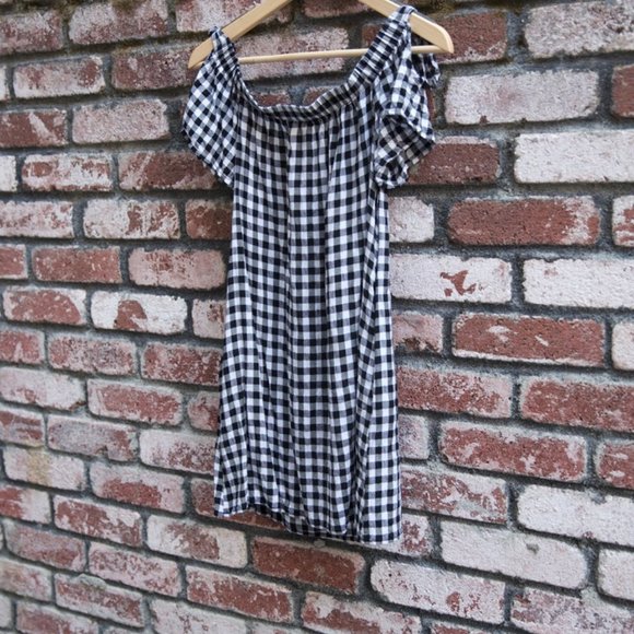 Aakaa gingham off the shoulder dress w/pockets - Picture 2 of 8
